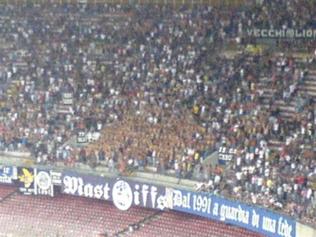 Curva Napoli